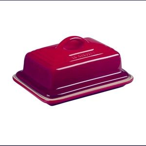 ‼️SOLD‼️ Le Creuset. Heritage Butter Dish. Color: Cerise